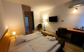 Hnl Aparthotel
